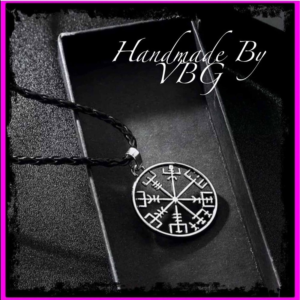 ❌SOLD❌ Viking Odin Rune Amulet Compass Necklace - Picture 11 of 13